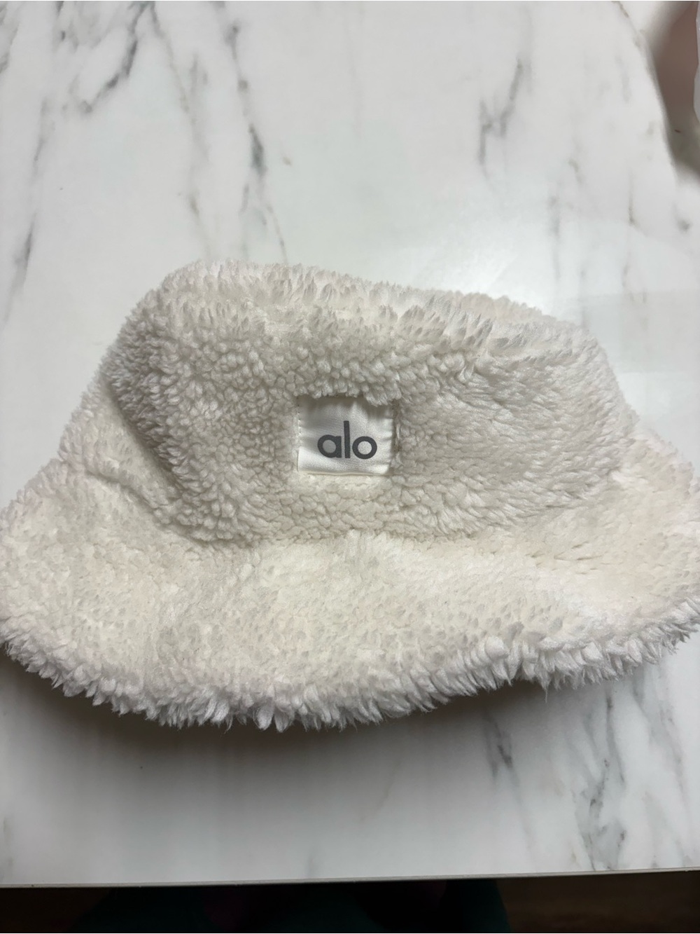 Alo Yoga Ivory Plush Bucket Hat M/L Soft Faux Fur Winter Accessory #170